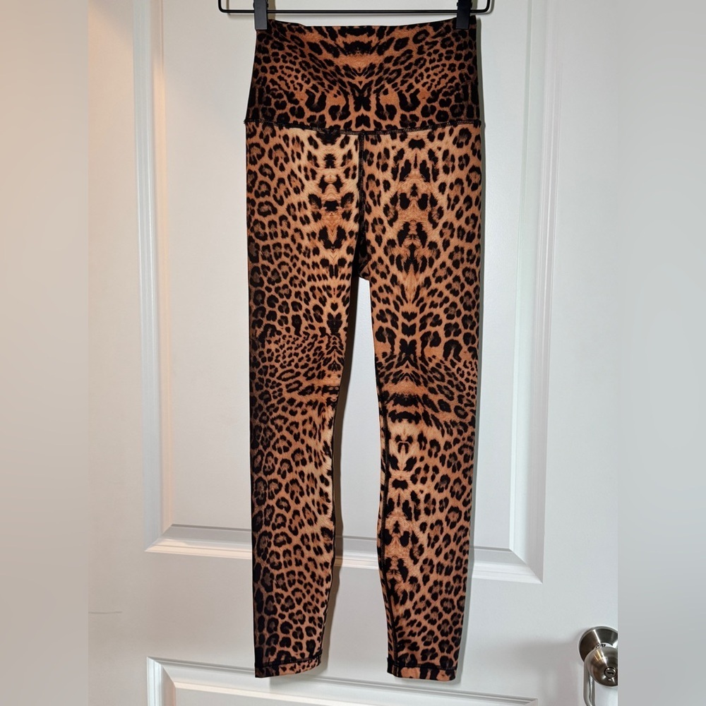 Yogalicious Lux Leopard Print Leggings Size Medium Super High Rise Ankle Length